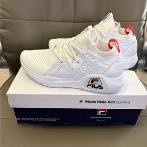 BNWB VINTAGE WOMEN'S FILA RJ RETRO JOGGER #F12W82116FWT ALL WHITE US SIZE 6.5